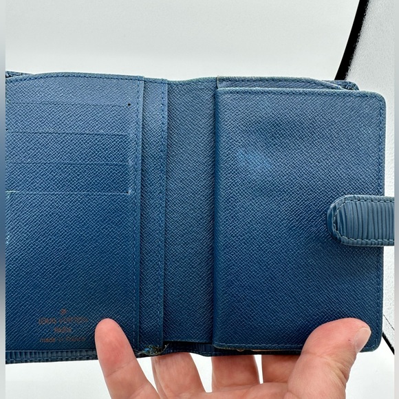 Louis Vuitton Blue Epi Leather Kisslock Wallet main image 5